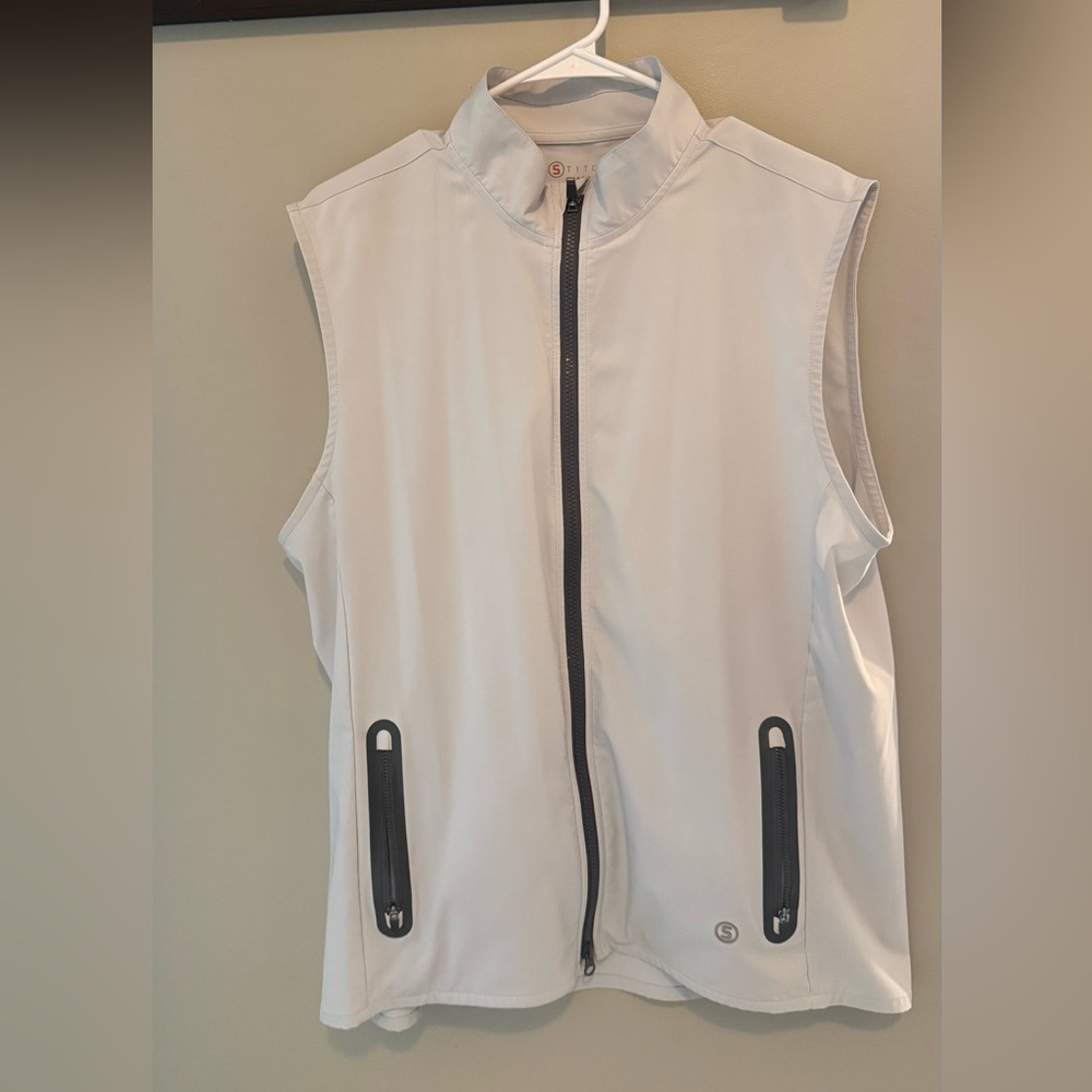 Stitch Golf Vest- Like New ⛳️